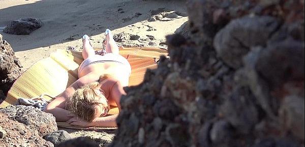  Peeping voyeur fucks blonde MILF on the beach